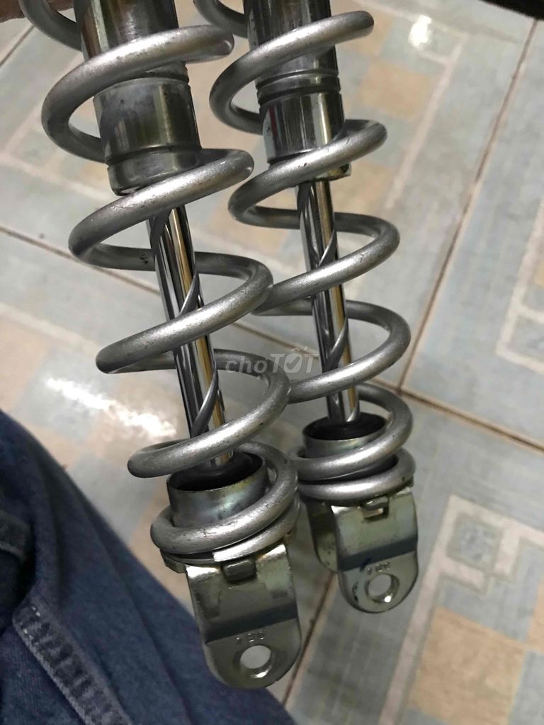 Phuộc nhún sau Air Blade thái. Mua bán Phụ tùng xe tại Quận Tân Bình Tp Hồ Chí Minh được đăng bởi Anh Khoa hình 4