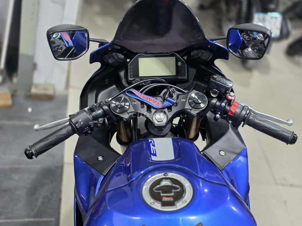 Yamaha R3 2021 đk 2023 cần bán hoặc giao lưu. Mua bán Xe máy tại Huyện Nhà Bè Tp Hồ Chí Minh được đăng bởi Hoán Nguyễn hình 9