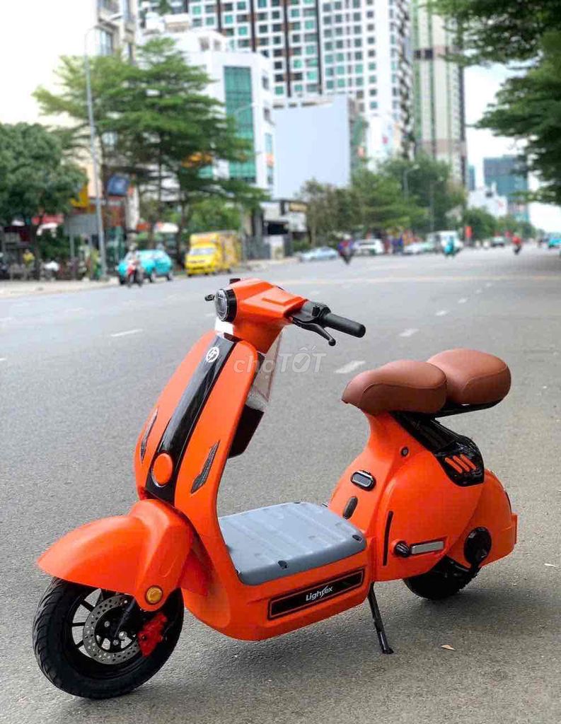 Xe máy điện Lightfix Vespa cổ điển. Mua bán Xe điện tại Quận 12 Tp Hồ Chí Minh được đăng bởi Samsam hình 2