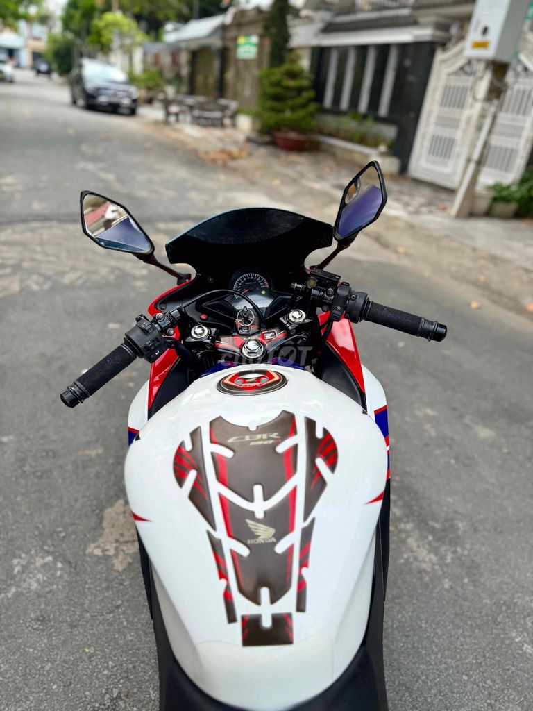 Honda CBR 150R. Mua bán Xe máy tại Quận Bình Tân Tp Hồ Chí Minh được đăng bởi  Như Quỳnh hình 2
