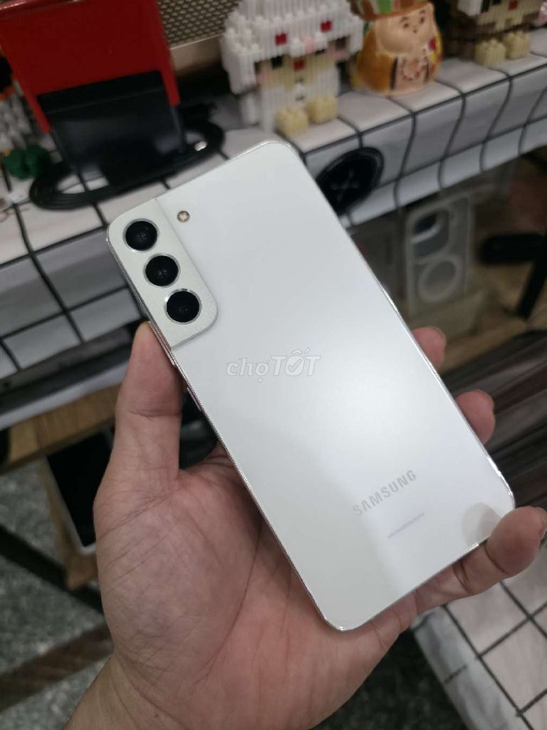 Samsung Galaxy S22 Plus 5G TRẮNG ZIN ĐẸP 98% TỐT. Mua bán Điện thoại tại Quận Tân Phú Tp Hồ Chí Minh được đăng bởi Ngô Minh Mobile  hình 1