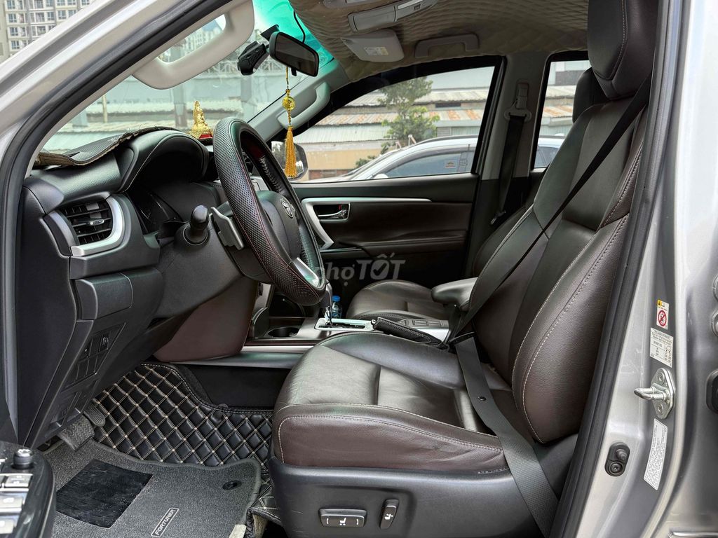 Toyota Fortuner 2019 - Máy Xăng - 1 Cầu - Tại Hãng. Mua bán Ô tô tại Quận Bình Thạnh Tp Hồ Chí Minh được đăng bởi Công Sang hình 10