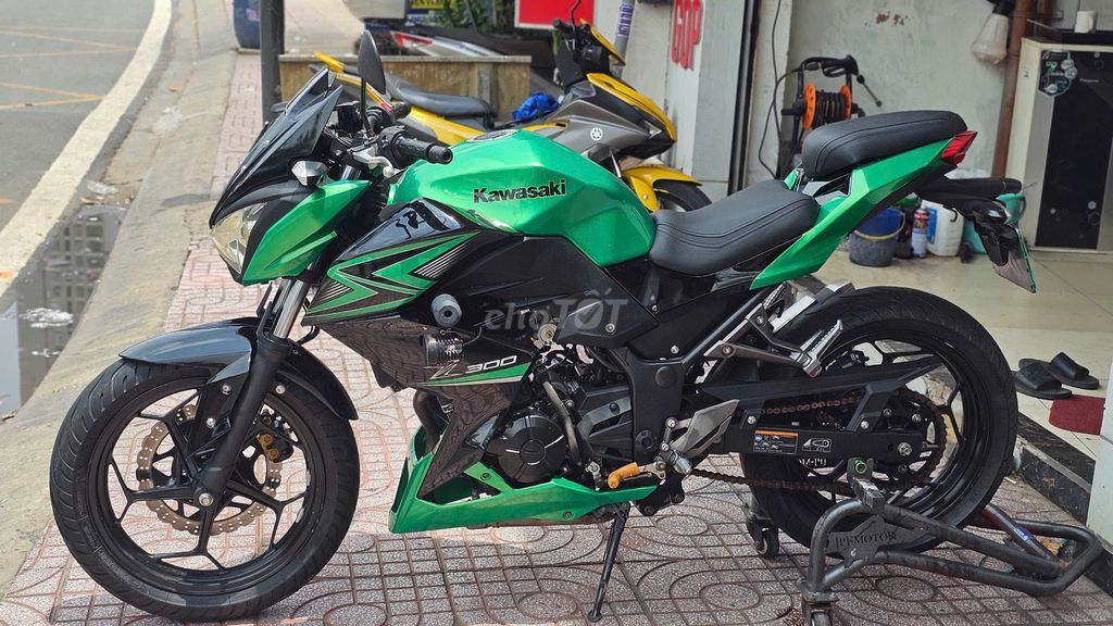 Z300 xe chính chủ ít đi siêu đẹp. Mua bán Xe máy tại Thành phố Thủ Đức Tp Hồ Chí Minh được đăng bởi CHIẾN MOTOR hình 2