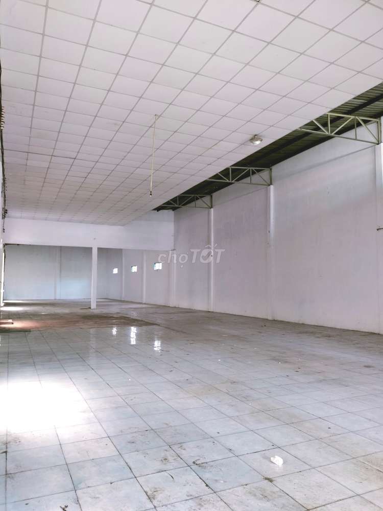 Xưởng 500m2 - Nền Gạch - Điện T.Y - Bình Tân