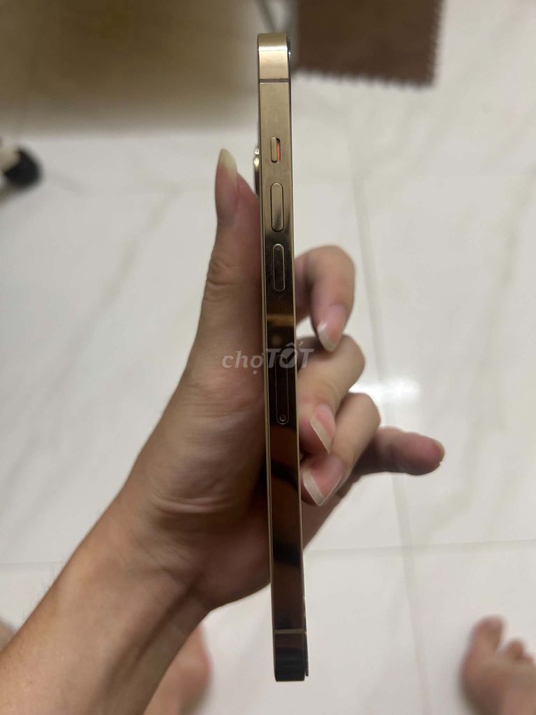 Apple iPhone 12 Pro Max 128GB Vàng pin yếu. Mua bán Điện thoại tại Quận Hoàng Mai Hà Nội được đăng bởi Nam Nguyễn hình 1