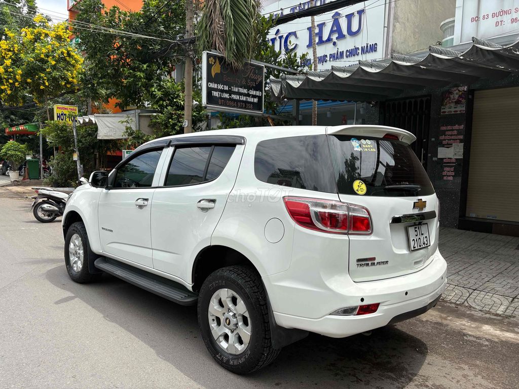 Chevrolet Trailblazer белый 7 мест автомат