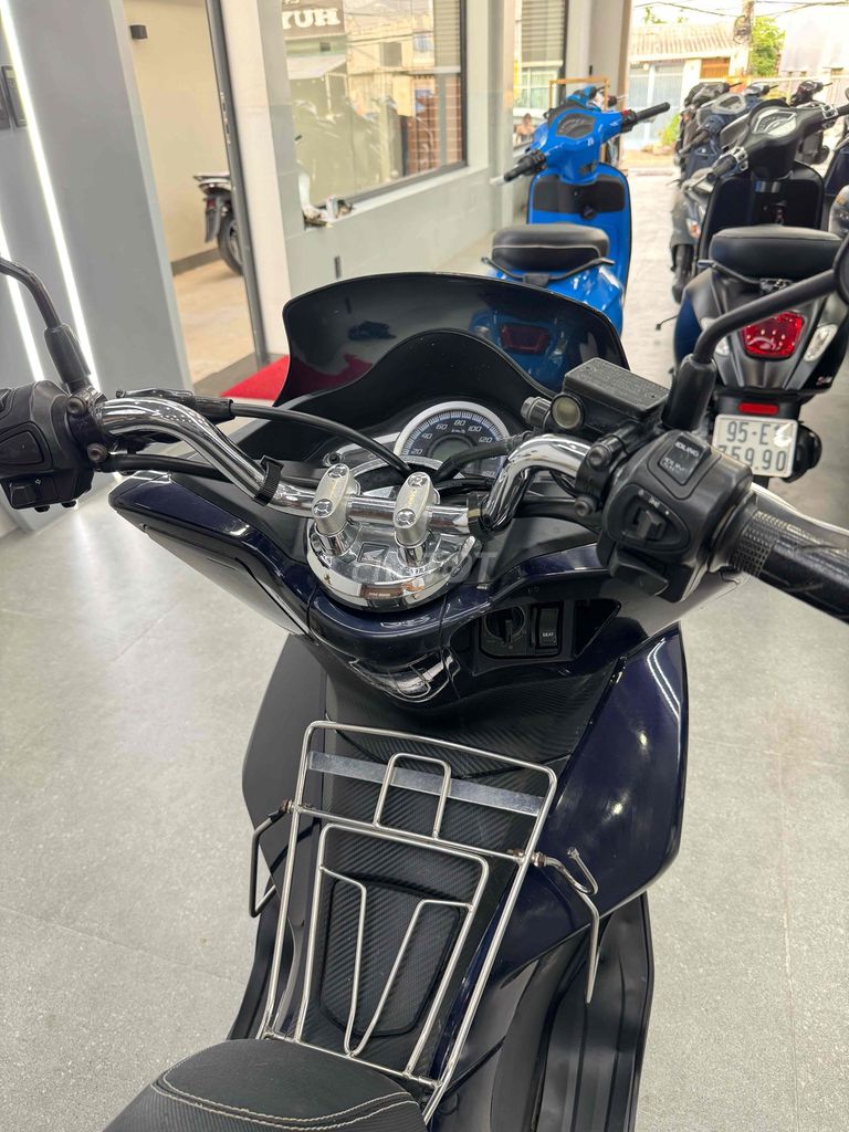 PCX125 2016 nguyên rin xe thẳng đẹp Hỗ trợ góp. Mua bán Xe máy tại Quận Cái Răng Cần Thơ được đăng bởi Cửa Hàng Xe Máy Quang Sang hình 3