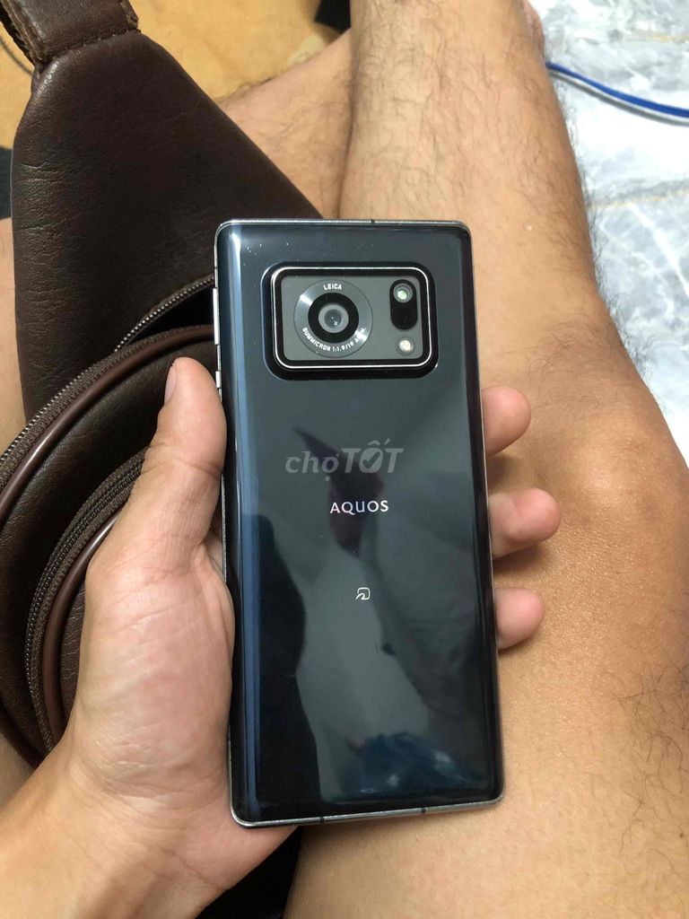 Sharp Aquos R6   ram 12/128GB Đen. Mua bán Điện thoại tại Quận Liên Chiểu Đà Nẵng được đăng bởi Quán Net gaming hoà khanh  hình 1