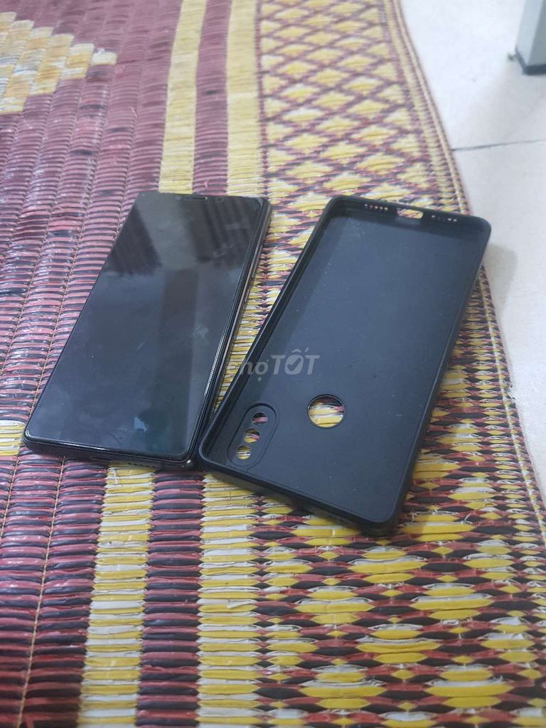 Xiaomi Mi 8 SE Đen Hỏng màn hình. Mua bán Điện thoại tại Huyện Sóc Sơn Hà Nội được đăng bởi đổi gió hình 1