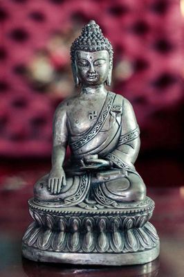 Tượng Phật đúc bạc sưu tầm