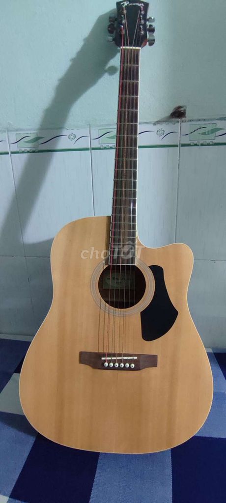 Guitar có lắp EQ