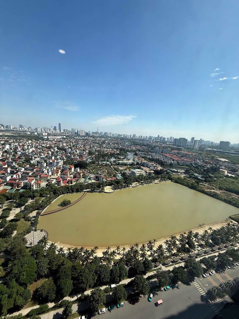 Продается квартира Vinhomes Smart City с 2 спальнями, 64 м2, угловой, 2 балкона