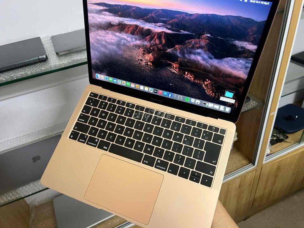 Macbook Air 2018 màu rose🍎🍎