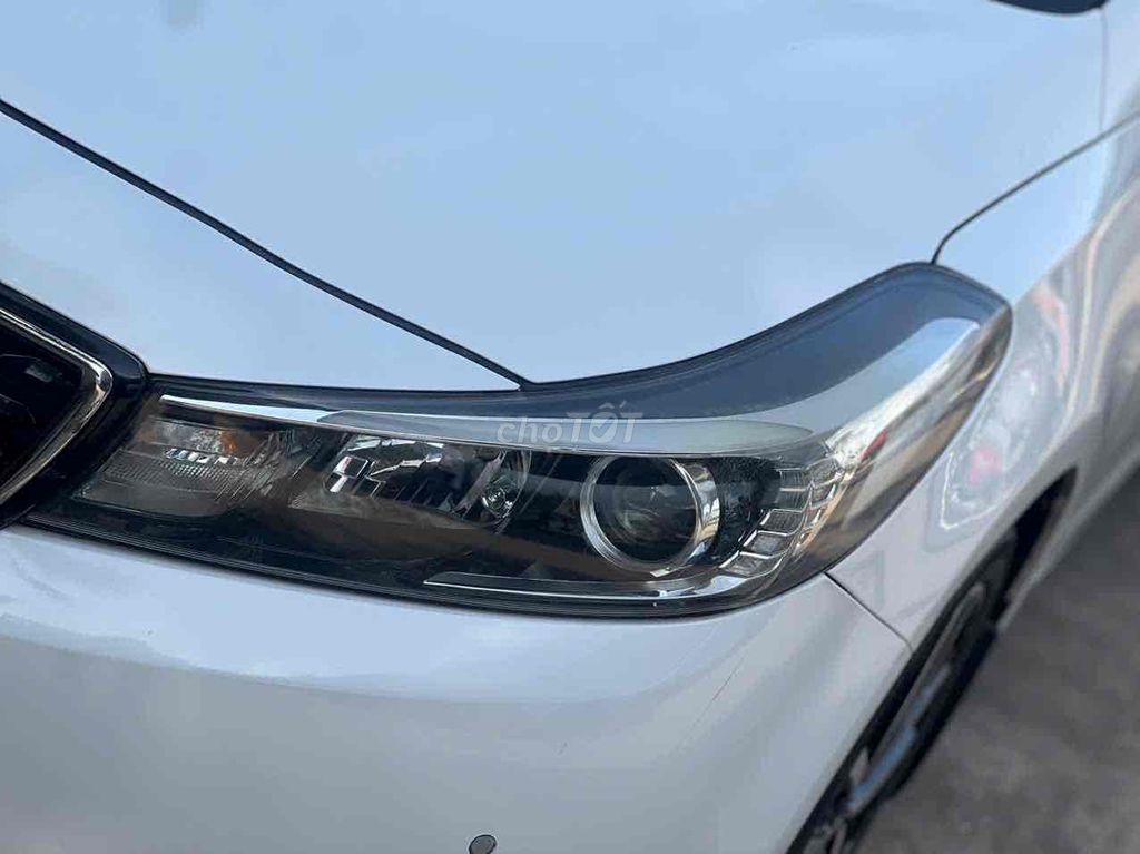 Kia Cerato 2017 2.0 AT - 85000 km. Mua bán Ô tô tại Thành phố Qui Nhơn Bình Định được đăng bởi Tiến hình 4