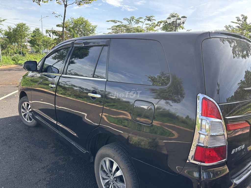 Toyota Innova 2.0E 2015 màu đen 8 chỗ. Mua bán Ô tô tại Thành phố Buôn Ma Thuột Đắk Lắk được đăng bởi Tuấn hình 10