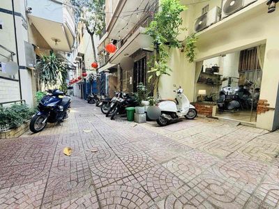 Bán Nhà Bùi Thị Xuân Quận 1 - 30m2 3 Tầng - 6 Tỷ 9 TL