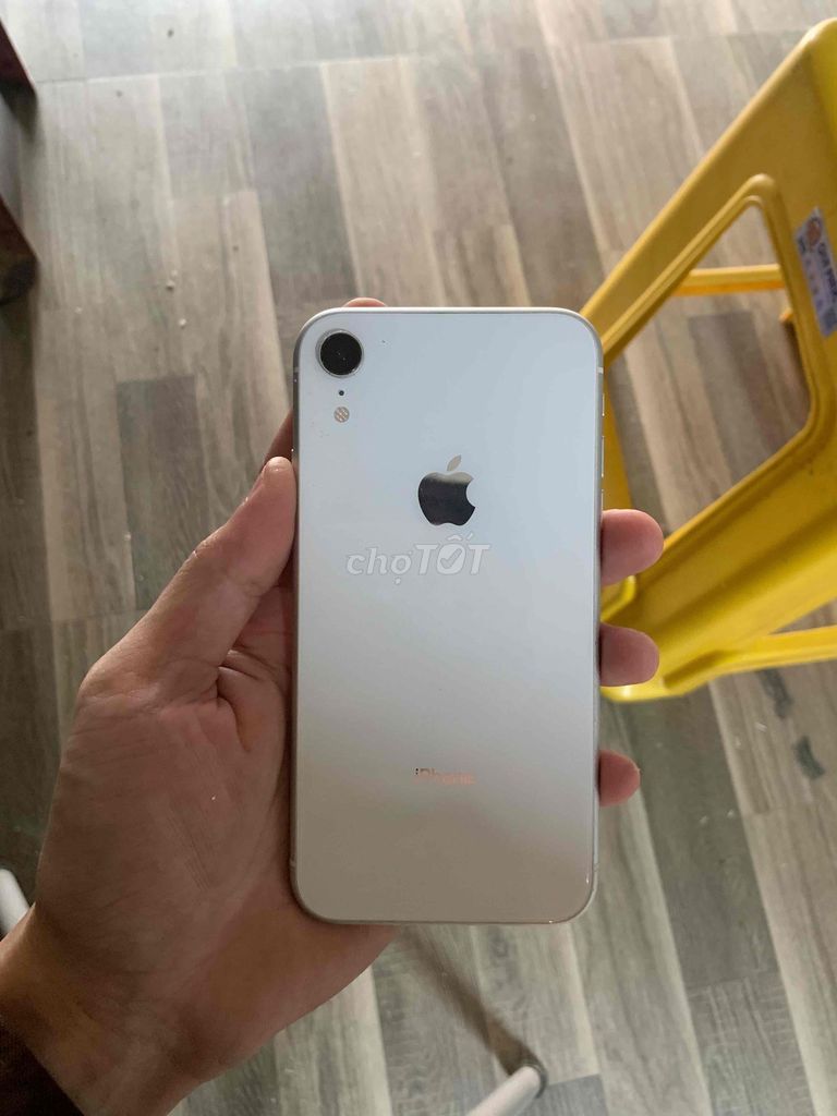 Apple iPhone XR 128GB Trắng. Mua bán Điện thoại tại Quận Cẩm Lệ Đà Nẵng được đăng bởi Anhh Huy hình 1