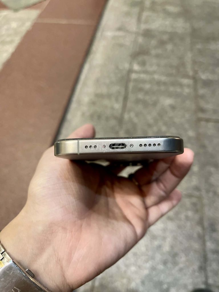 Apple iPhone 16 Pro 128GB Titan. Mua bán Điện thoại tại Quận Phú Nhuận Tp Hồ Chí Minh được đăng bởi Nguyễn Đình Thiện hình 1