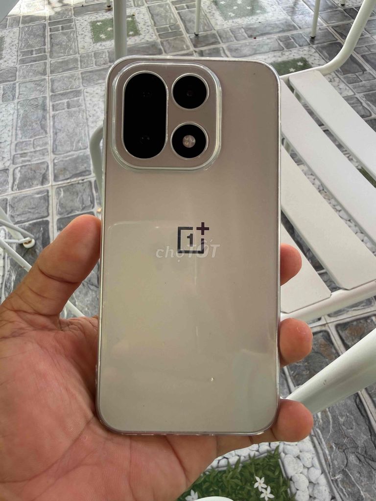 OnePlus 15 256GB Kem Fullbox Rom quốc tế. Mua bán Điện thoại tại Thành phố Long Xuyên An Giang được đăng bởi SONY hình 1