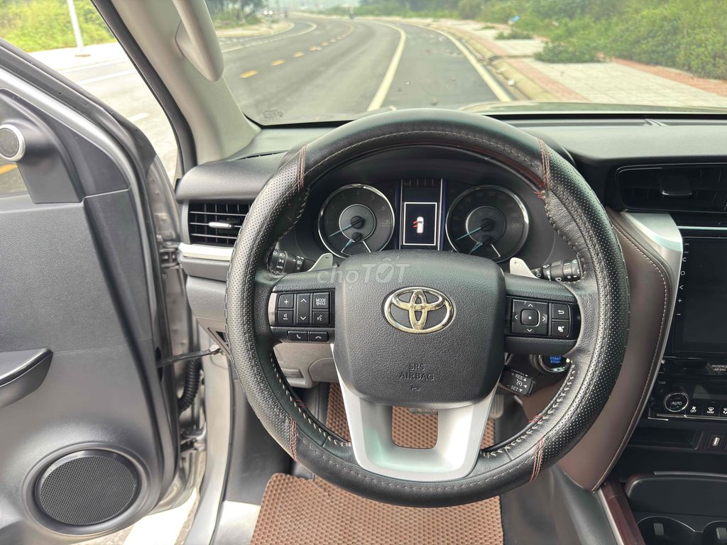 Toyota Fortuner 2017 2.7V 4x2 - 50 km. Mua bán Ô tô tại Quận 12 Tp Hồ Chí Minh được đăng bởi Nguyen van nhut hình 9
