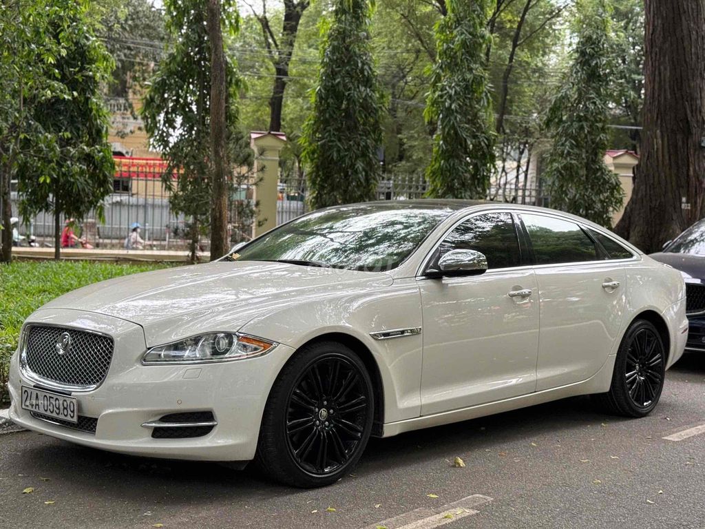 Jaguar XJ series 2010 - 90000 km. Mua bán Ô tô tại Quận 11 Tp Hồ Chí Minh được đăng bởi Nam hình 6