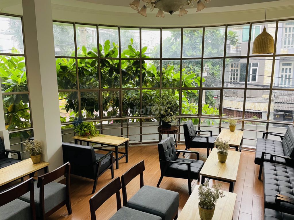 Tuyển nữ nhân viên phục vụ quán cafe khu Tên Lửa.