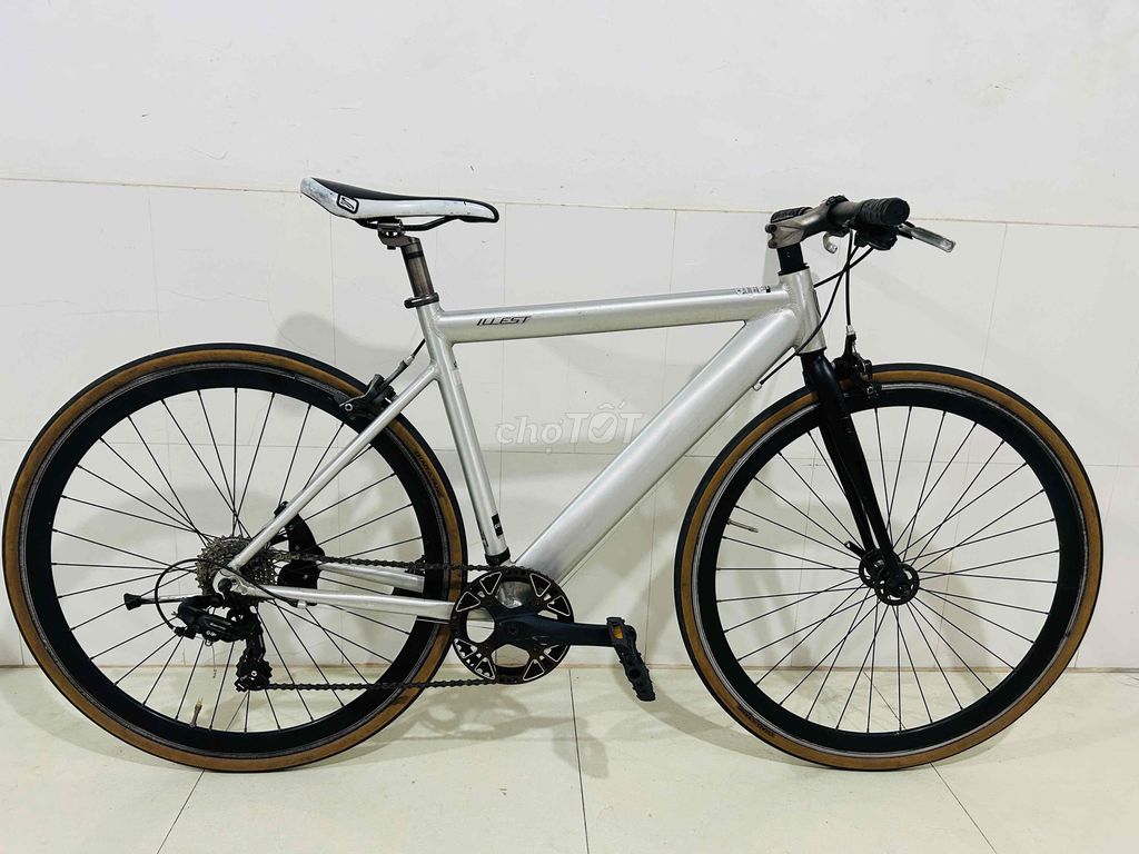 Touring 700c HÀNG BẢI NHẬT còn rất tốt. Mua bán Xe đạp tại Quận Bình Thuỷ Cần Thơ được đăng bởi Hien hình 1