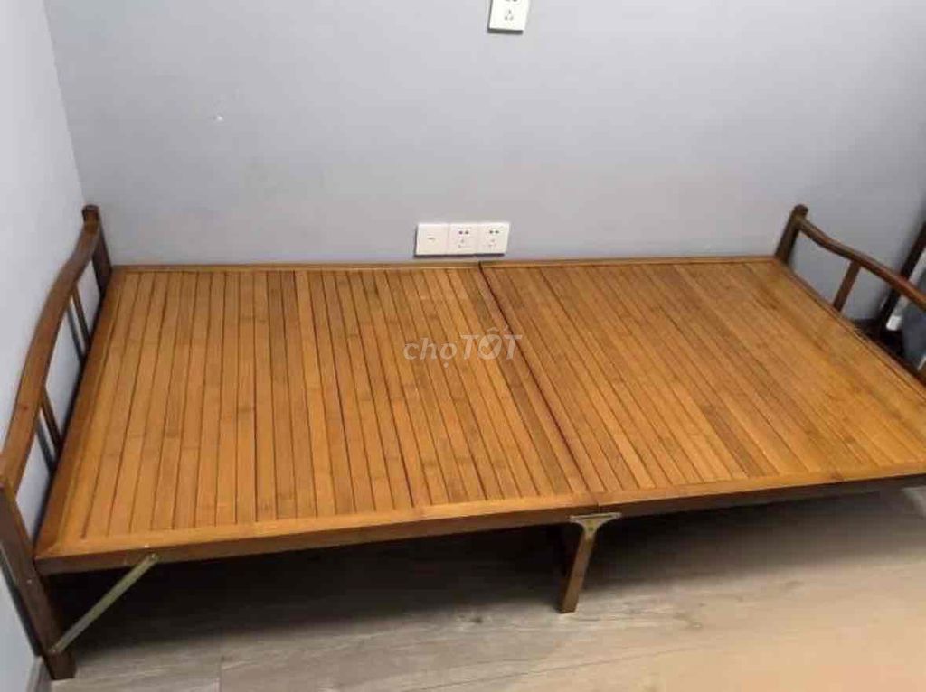 Giường gấp Tre tự nhiên 1m4 x 2m. Mua bán Giường, chăn ga gối nệm tại Quận 7 Tp Hồ Chí Minh được đăng bởi Hoàng Oanh hình 1