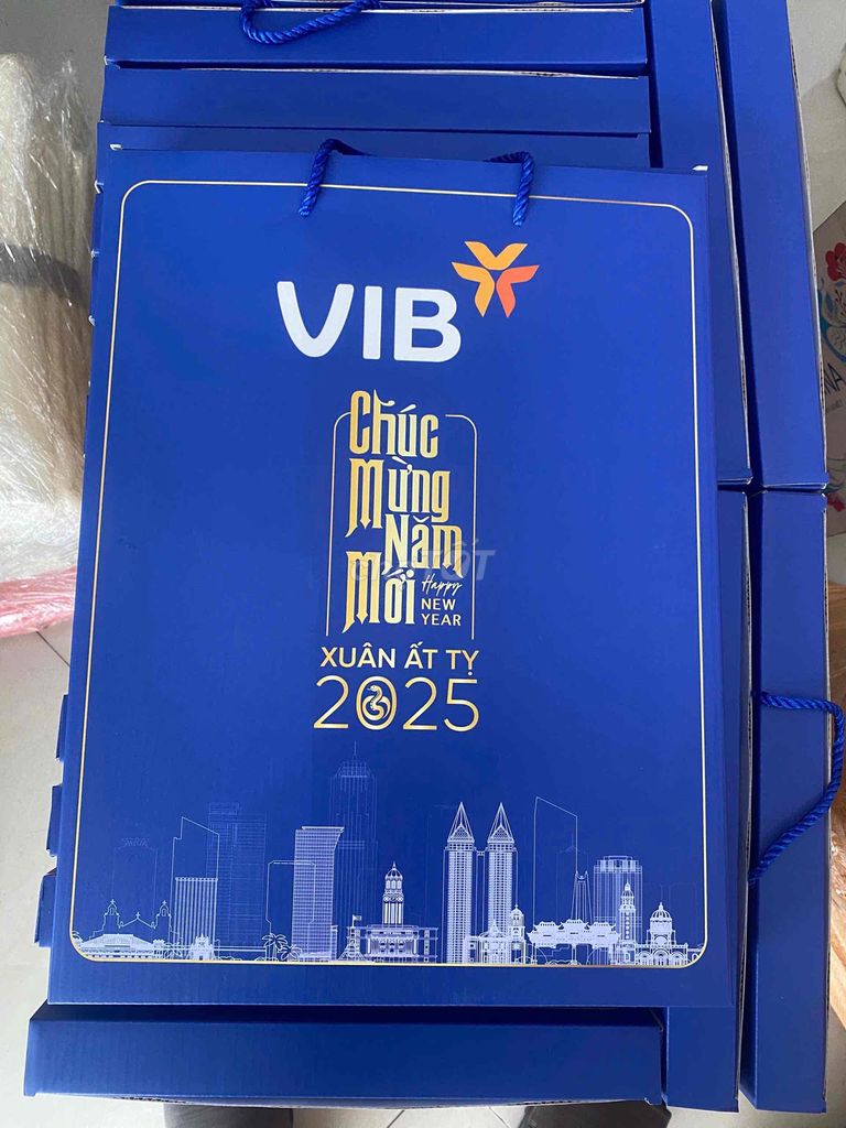 Lịch Tết 2025 - VIB hàng limited