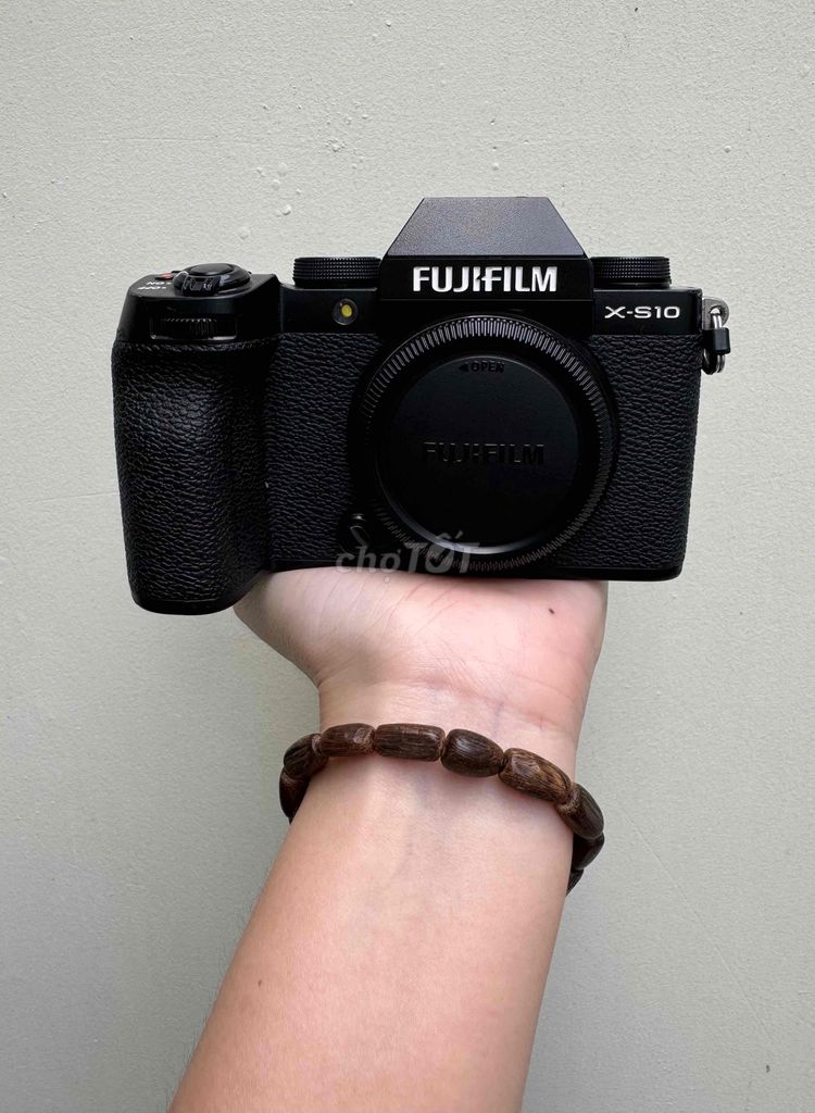 Fujifilm X-S10 chính hãng .