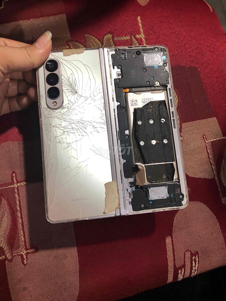 Samsung Galaxy Z Fold Bạc Hỏng. Mua bán Điện thoại tại Quận Bình Thạnh Tp Hồ Chí Minh được đăng bởi nguyễn thị ngọc hân hình 1