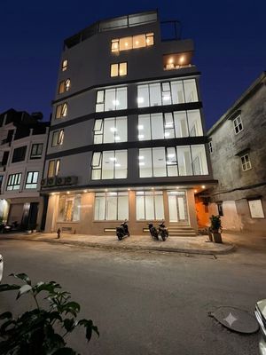 Nhà phố 90 m² · 8 PN · Phố Thượng Thanh
