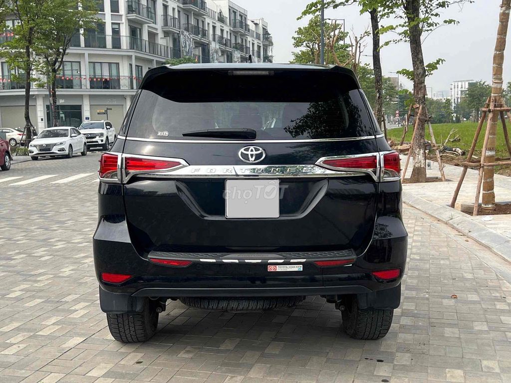 Toyota Fortuner 2019 4x2 Đen 36000 km. Mua bán Ô tô tại Quận Hai Bà Trưng Hà Nội được đăng bởi Tuan Trinh  hình 4