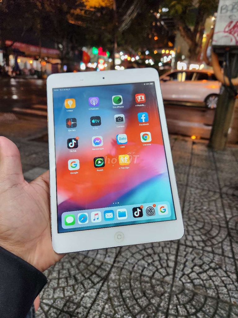Apple iPad Mini 2 64GB Trắng. Mua bán Máy tính bảng tại Quận Sơn Trà Đà Nẵng được đăng bởi Tú hình 1