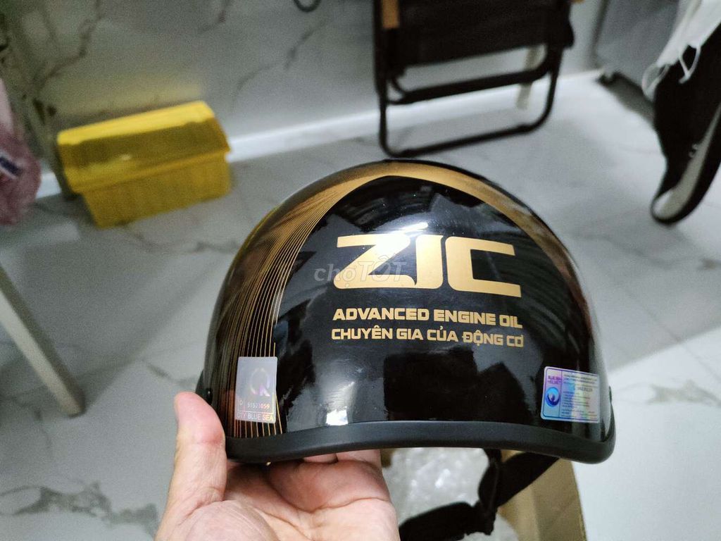 Mũ bảo hiểm ZIC Đen vàng Mới. Mua bán Phụ kiện thời trang khác tại Huyện Hòa Vang Đà Nẵng được đăng bởi Phuongvn hình 1
