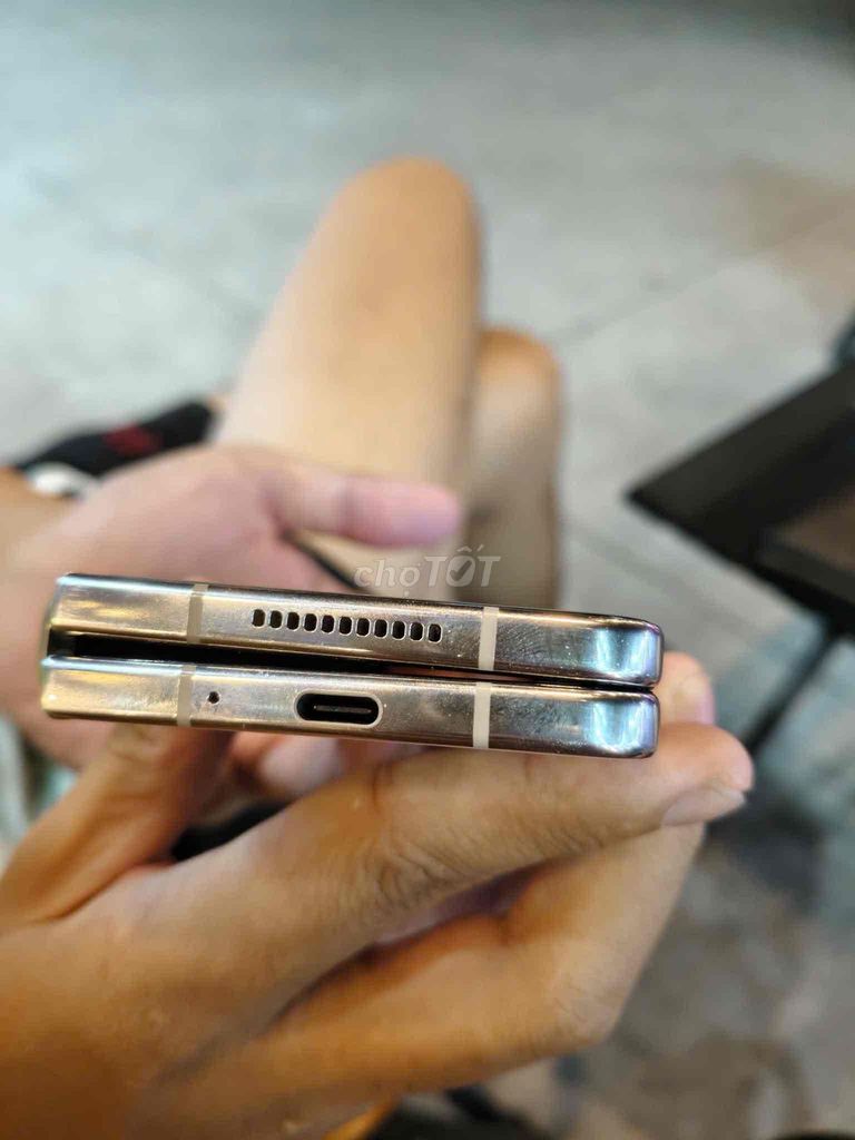Samsung Z Fold 4 Trắng. Mua bán Điện thoại tại Quận Tân Bình Tp Hồ Chí Minh được đăng bởi Lee Thành hình 1