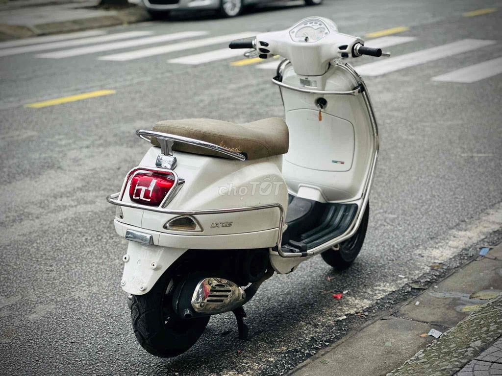 Piaggio Vespa LX 125 Trắng. Mua bán Xe máy tại Thành phố Huế Thừa Thiên Huế được đăng bởi DVCĐ Toàn Thắng hình 8