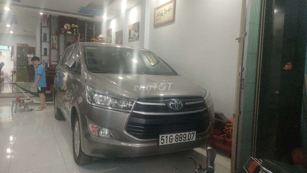 Toyota Innova 2018 2.0G - 99000 km