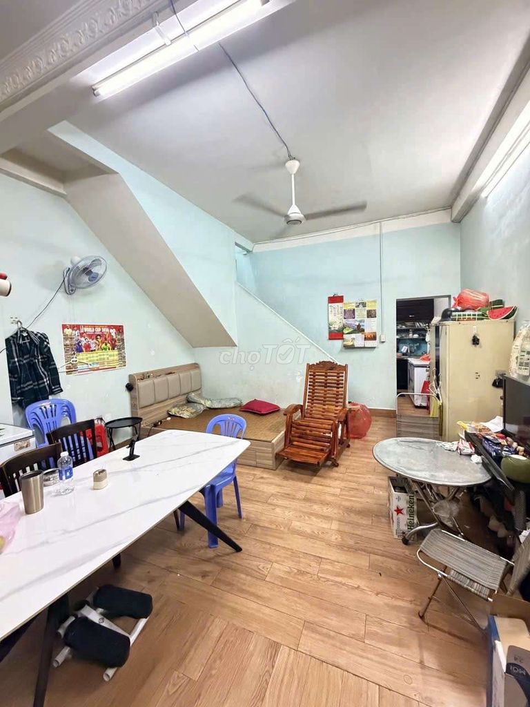 Дом в переулке для машин, рядом с ул. Ngo Quyen, Район 5, 80м², 10.2 млрд
