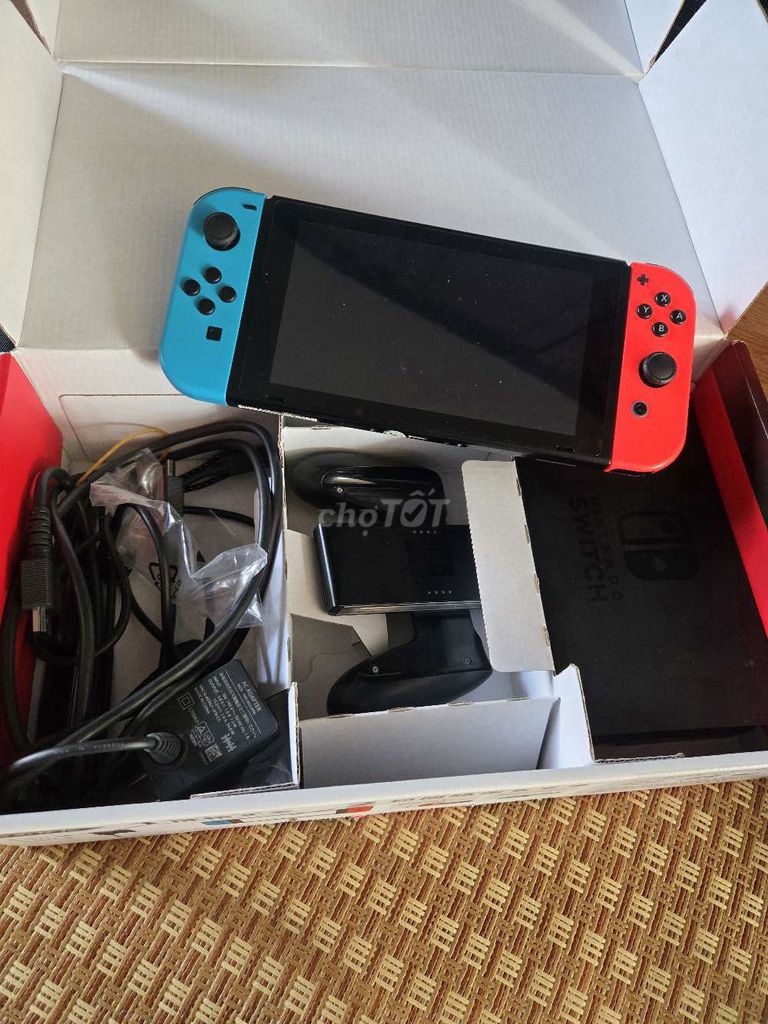 Máy chơi game Nintendo Switch V1 128GB. Mua bán Thiết bị chơi game tại Quận Sơn Trà Đà Nẵng được đăng bởi Long Hoang hình 1