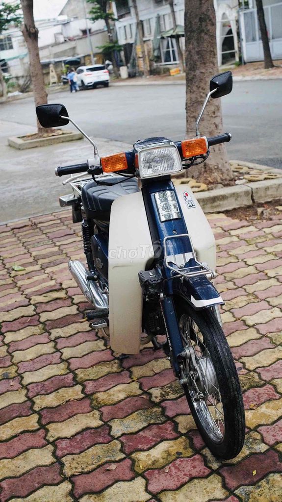 Honda Cub 82 Custom dọn kiểu Thái