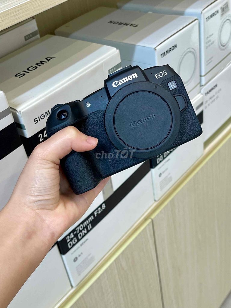 Máy ảnh Canon EOS RP Mirrorless Đen. Mua bán Máy ảnh, Máy quay tại Quận Đống Đa Hà Nội được đăng bởi Phạm Thị Hương hình 1