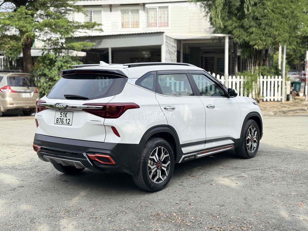 Kia Seltos 2024 Premium 1.6 AT - 9000 km. Mua bán Ô tô tại Quận 12 Tp Hồ Chí Minh được đăng bởi Mr Đức hình 4