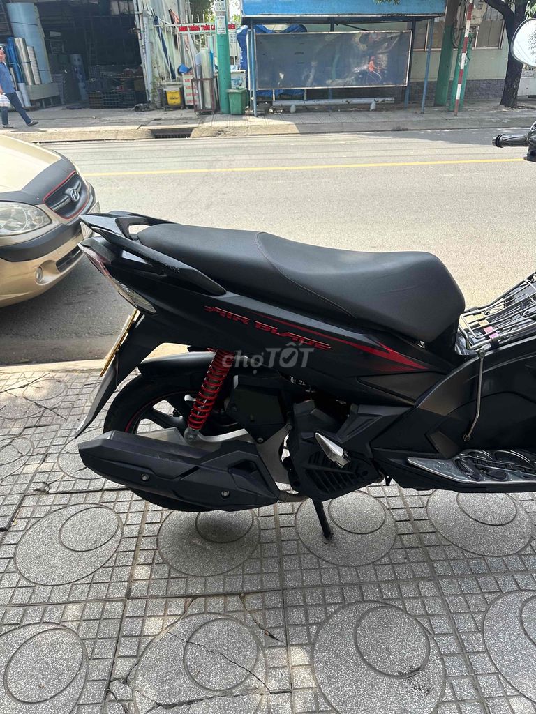 Honda Air Blade 2019 Siêu nhân Đen ( có bán góp). Mua bán Xe máy tại Thành phố Thuận An Bình Dương được đăng bởi xe máy phước thịnh hình 5