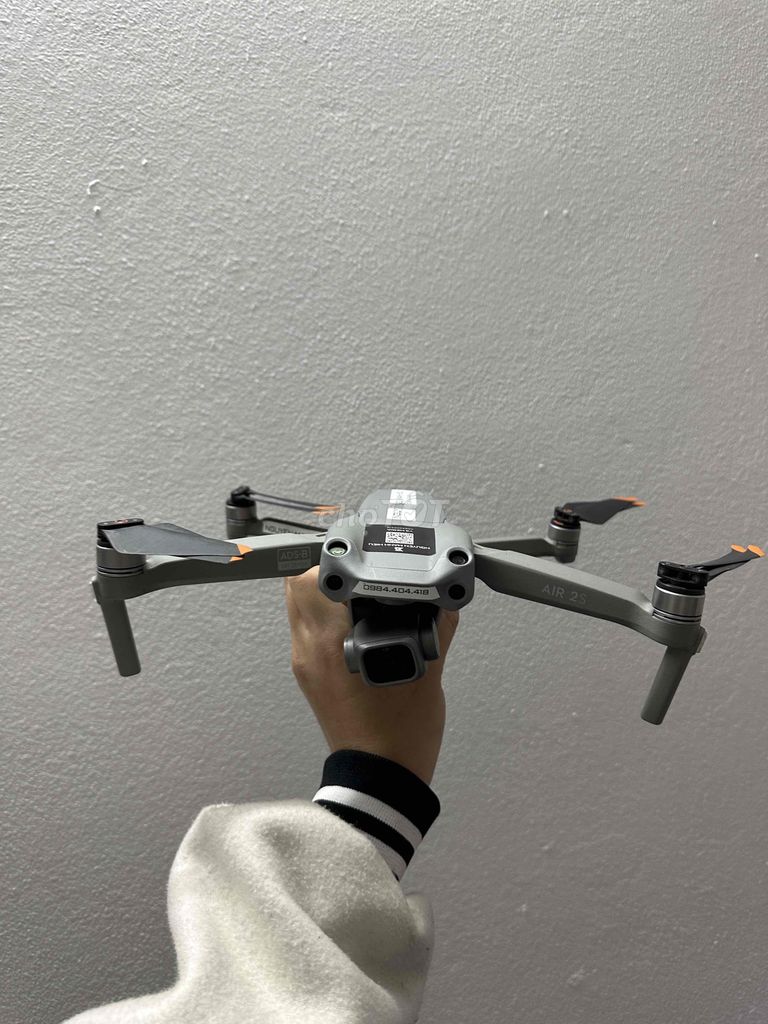 em cần bán flycam dji air2s bản combo 3 pin