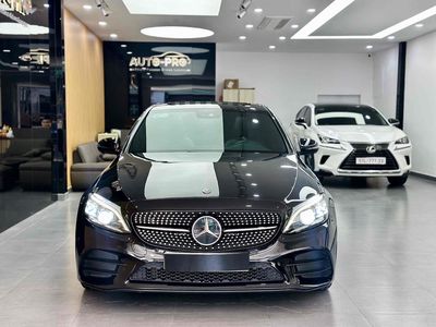 Mercedes Benz C Class 2019 C 300 AMG - 58000 km. Mua bán Ô tô tại Quận 7 Tp Hồ Chí Minh được đăng bởi Hoàng Anh Tuấn