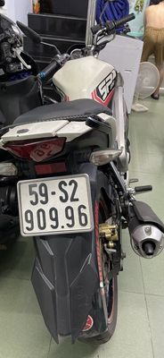 Bán chính chủ môtô 150cc Yamaha FZ150i 2018 trắng