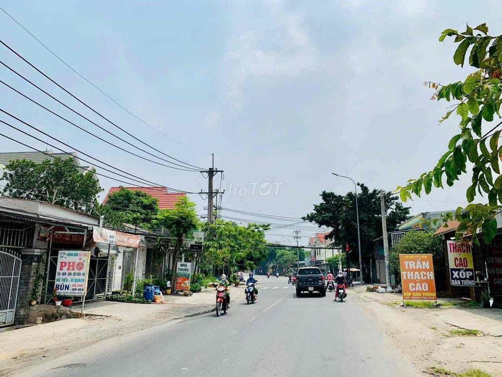 Cần bán đất đô thị, diện tích 193m2, mặt tiền Nguyễn Bỉnh Khiêm