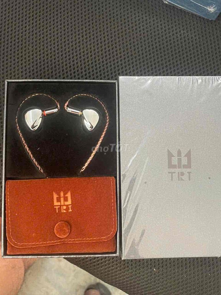 Tai nghe in-ear TRI i3 Vỏ nhôm Bạc. Mua bán Tivi, Âm thanh tại Quận Ngũ Hành Sơn Đà Nẵng được đăng bởi Nguyễn Tấn Phát hình 1