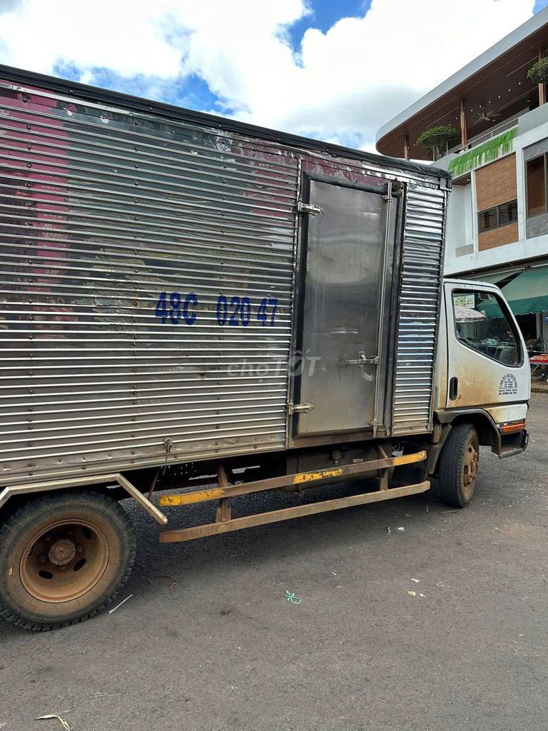 Xe tải nhẹ Mitsubishi Canter trắng. Mua bán Xe tải, xe ben tại Thành phố Gia Nghĩa Đắk Nông được đăng bởi hiep nguyen hình 3